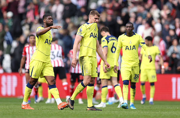 Spurs tìm kiếm cho hàng phòng ngự nhân tố mới
